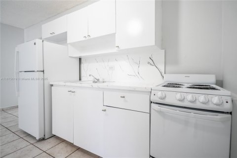 Appartement à louer à South Miami, Floride: 1 chambre, 67.35 m2 № 1926375 - photo 7