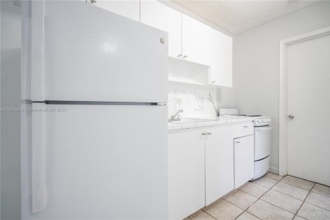 Appartement à louer à South Miami, Floride: 1 chambre, 67.35 m2 № 1926375 - photo 6