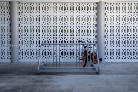 Appartement à louer à South Miami, Floride: 1 chambre, 67.35 m2 № 1926375 - photo 15