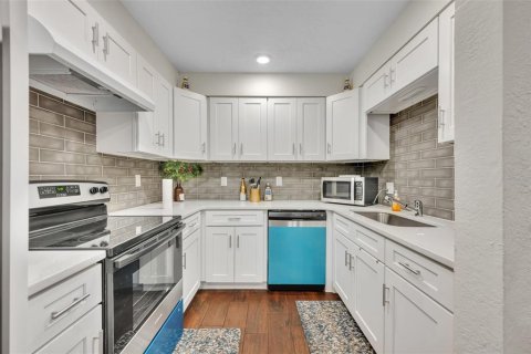 Casa en alquiler en Orlando, Florida, 3 dormitorios, 122.45 m2 № 2224586 - foto 10