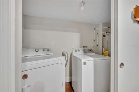 Casa en alquiler en Orlando, Florida, 3 dormitorios, 122.45 m2 № 2224586 - foto 21