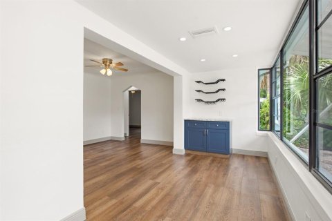 Casa en alquiler en Saint Petersburg, Florida, 2 dormitorios, 87.14 m2 № 2259122 - foto 7