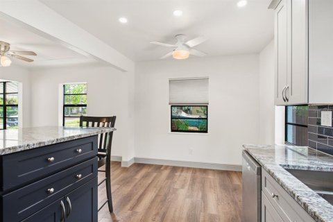 Casa en alquiler en Saint Petersburg, Florida, 2 dormitorios, 87.14 m2 № 2259122 - foto 19