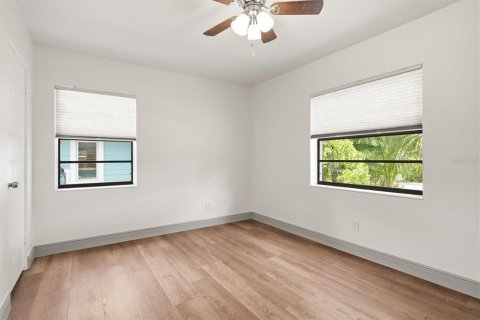 Casa en alquiler en Saint Petersburg, Florida, 2 dormitorios, 87.14 m2 № 2259122 - foto 23