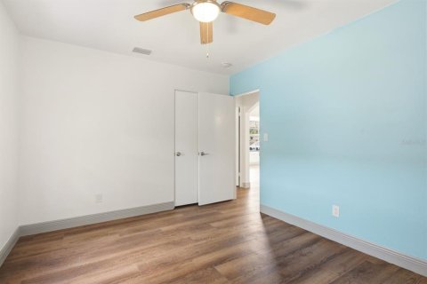 Casa en alquiler en Saint Petersburg, Florida, 2 dormitorios, 87.14 m2 № 2259122 - foto 21