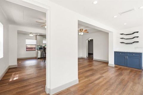 Casa en alquiler en Saint Petersburg, Florida, 2 dormitorios, 87.14 m2 № 2259122 - foto 6