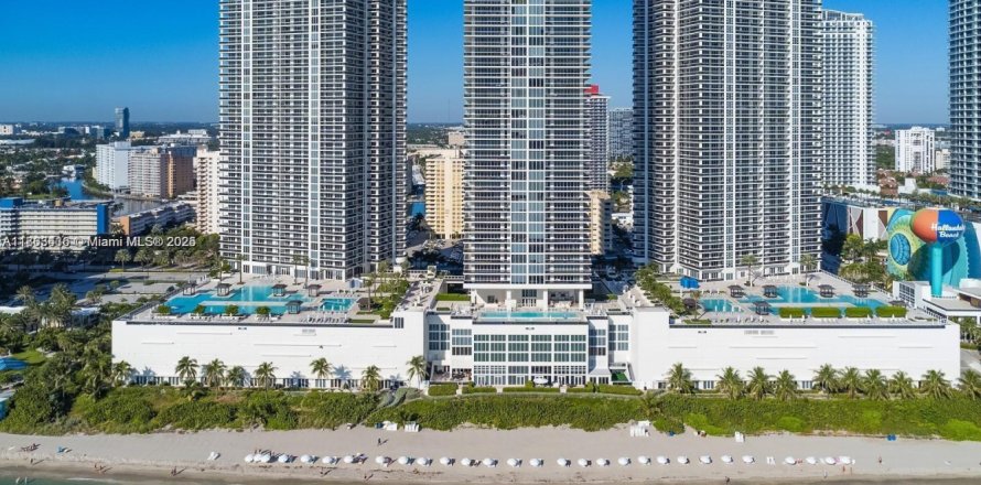 Condo in Hallandale Beach, Florida, 1 bedroom  № 1889853