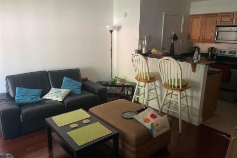 Condo in Hialeah, Florida, 1 bedroom  № 2175643
