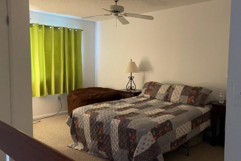 Condo in Hialeah, Florida, 1 bedroom № 2175643 - photo 3