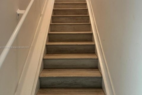 Condominio en venta en Miami, Florida, 2 dormitorios, 129.32 m2 № 1959359 - foto 12