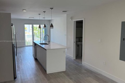 Condominio en venta en Miami, Florida, 2 dormitorios, 129.32 m2 № 1959359 - foto 9