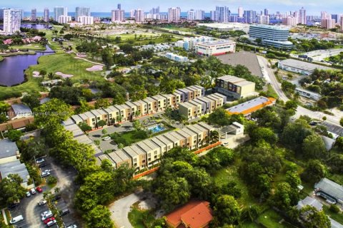 Condominio en venta en Miami, Florida, 2 dormitorios, 129.32 m2 № 1959359 - foto 8