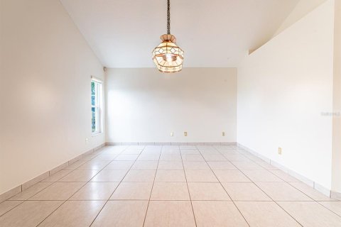 House in Brandon, Florida 4 bedrooms, 219.81 sq.m. № 1528361 - photo 23
