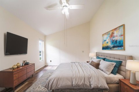 House in Brandon, Florida 4 bedrooms, 219.81 sq.m. № 1528361 - photo 10