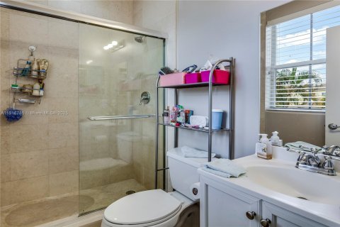 Снять в аренду виллу или дом в Авентура, Флорида 5 спален, 257.34м2, № 1974446 - фото 15