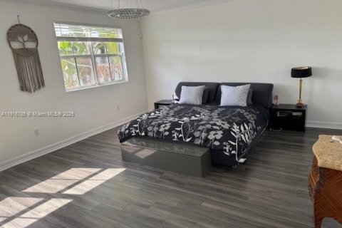 Снять в аренду виллу или дом в Авентура, Флорида 5 спален, 257.34м2, № 1974446 - фото 17