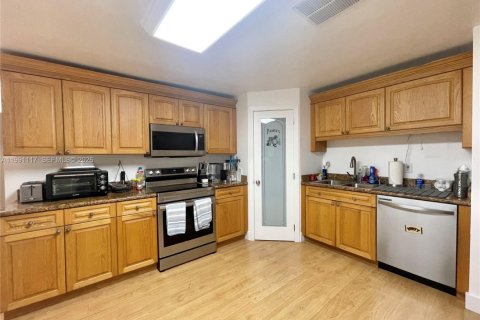 Купить виллу или дом в Майами, Флорида 3 спальни, 220.64м2, № 2052327 - фото 15