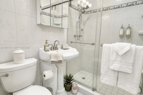 Купить виллу или дом в Майами, Флорида 3 спальни, 220.64м2, № 2052327 - фото 9