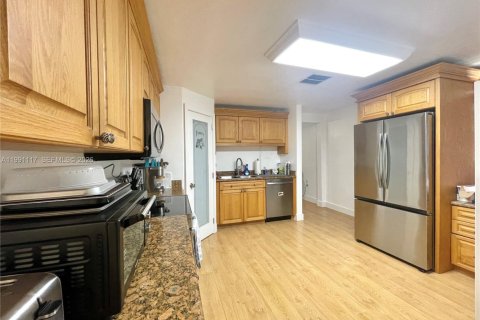 Купить виллу или дом в Майами, Флорида 3 спальни, 220.64м2, № 2052327 - фото 14