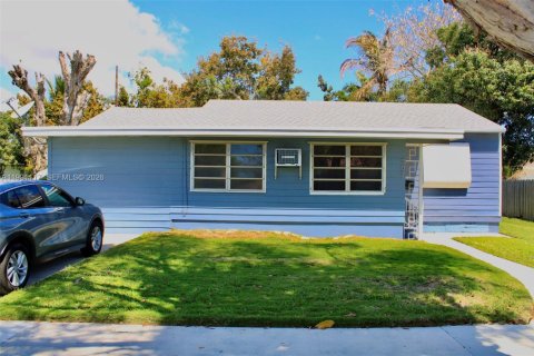 Купить виллу или дом в Майами, Флорида 3 спальни, 220.64м2, № 2052327 - фото 26