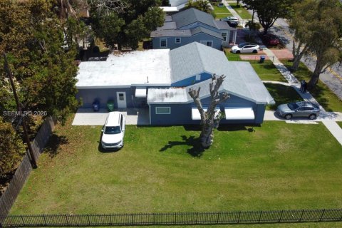 Купить виллу или дом в Майами, Флорида 3 спальни, 220.64м2, № 2052327 - фото 29