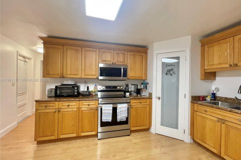 Купить виллу или дом в Майами, Флорида 3 спальни, 220.64м2, № 2052327 - фото 16