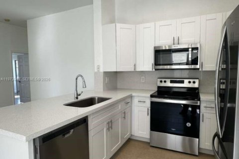 House in Weston, Florida 3 bedrooms, 143.63 sq.m. № 2033893 - photo 4