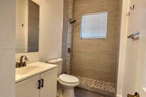 House in Weston, Florida 3 bedrooms, 143.63 sq.m. № 2033893 - photo 16