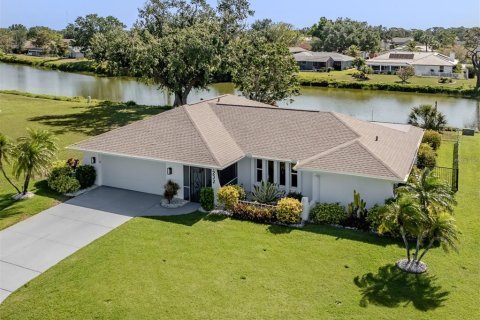 House in Venice, Florida 3 bedrooms, 178.84 sq.m. № 1636246 - photo 1
