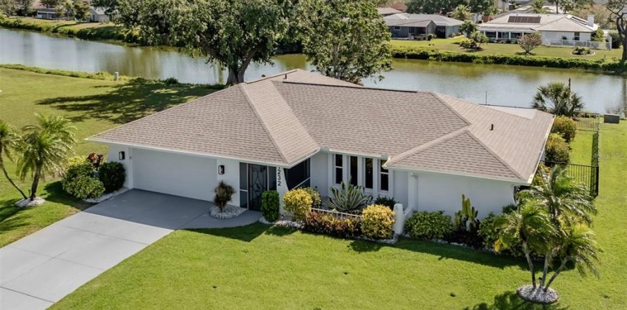 House in Venice, Florida 3 bedrooms, 178.84 sq.m. № 1636246