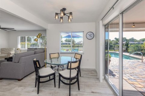 House in Venice, Florida 3 bedrooms, 178.84 sq.m. № 1636246 - photo 8