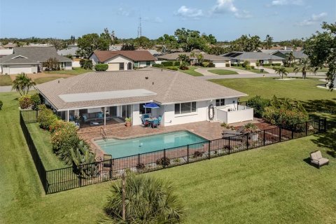 House in Venice, Florida 3 bedrooms, 178.84 sq.m. № 1636246 - photo 2