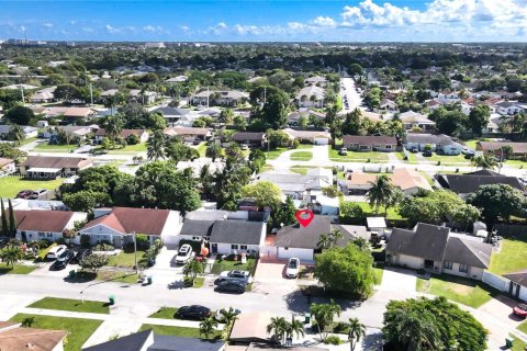 Villa ou maison à vendre à Miami, Floride: 3 chambres, 127 m2 № 1973767 - photo 22