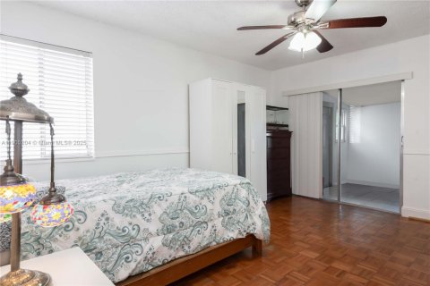 Villa ou maison à vendre à Miami, Floride: 3 chambres, 127 m2 № 1973767 - photo 3