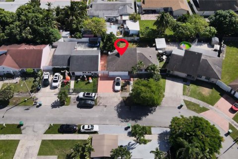 Villa ou maison à vendre à Miami, Floride: 3 chambres, 127 m2 № 1973767 - photo 24