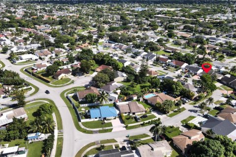 Villa ou maison à vendre à Miami, Floride: 3 chambres, 127 m2 № 1973767 - photo 23