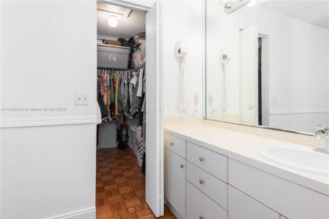 Villa ou maison à vendre à Miami, Floride: 3 chambres, 127 m2 № 1973767 - photo 6