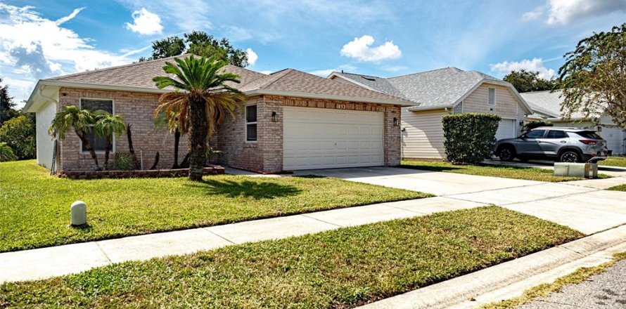 House in Port Orange, Florida 3 bedrooms, 147.06 sq.m. № 2396579