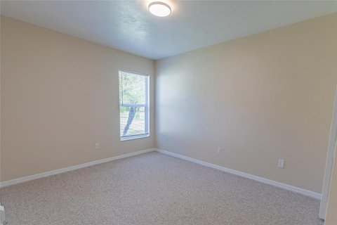 House in Port Orange, Florida 3 bedrooms, 147.06 sq.m. № 2396579 - photo 3