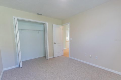 House in Port Orange, Florida 3 bedrooms, 147.06 sq.m. № 2396579 - photo 4