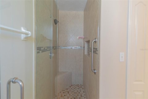 House in Port Orange, Florida 3 bedrooms, 147.06 sq.m. № 2396579 - photo 18