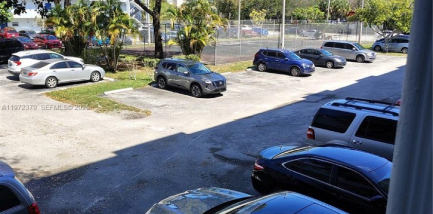 Condominio en Plantation, Florida, 1 dormitorio  № 2033439