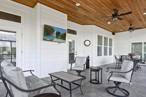 House in Alachua, Florida 4 bedrooms, 260.59 sq.m. № 2277209 - photo 14