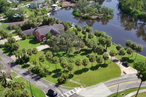 Terreno en venta en Tarpon Springs, Florida № 1904486 - foto 3