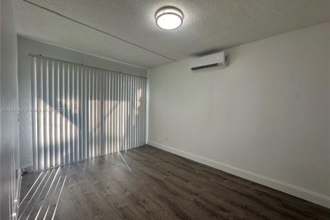 Apartment in Lauderdale-by-the-Sea, Florida 1 bedroom № 1953777 - photo 5