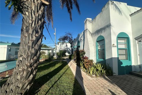 Apartment in Lauderdale-by-the-Sea, Florida 1 bedroom № 1953777 - photo 18