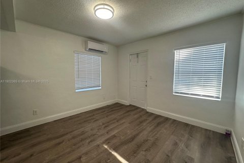 Apartment in Lauderdale-by-the-Sea, Florida 1 bedroom № 1953777 - photo 2