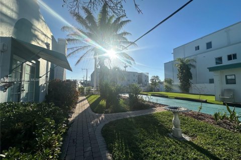 Apartment in Lauderdale-by-the-Sea, Florida 1 bedroom № 1953777 - photo 16