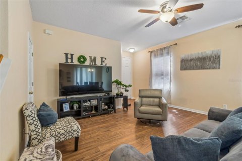 House in Wesley Chapel, Florida 3 bedrooms, 173.82 sq.m. № 2155739 - photo 8