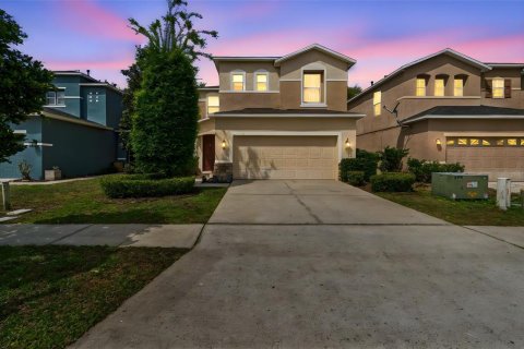 House in Wesley Chapel, Florida 3 bedrooms, 173.82 sq.m. № 2155739 - photo 2